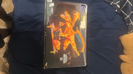 Mega Pokémon Motion Charizard Building Set 1664 Pieces