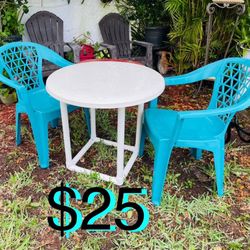 $25 Plastic Bistro Set very Sturdy Vintage Table and stackable chairs