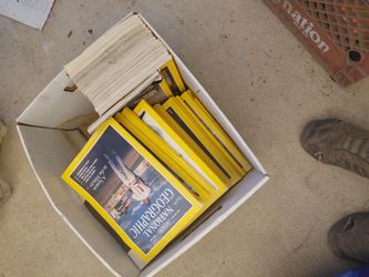 1 BOX NATIONAL GEOGRAPHIC
