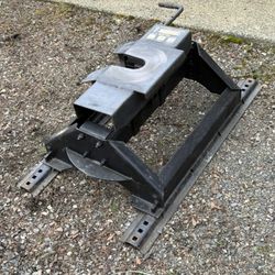 Hijacker 21k Double Pivot Fifth Wheel Hitch