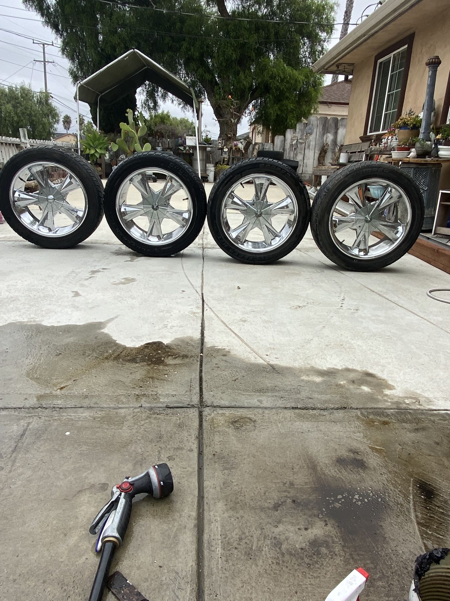Set Of Tires Descoverer H/T Plus Cooper 275/45R20 5 LugsHole Universal..