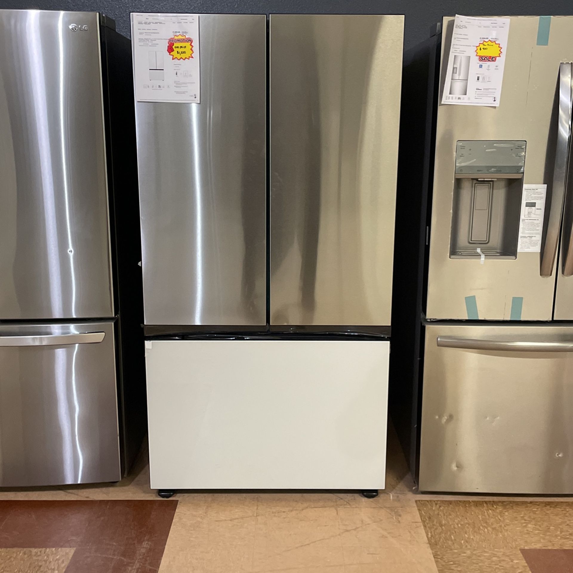 Bespoke 30 Cubic Ft. French Door Refrigerator With Auto Fill Water Pitcher And Ice Maker‼️‼️