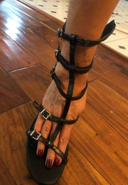 BCBG Designer STRAPPY SEXY heel