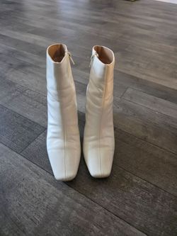 Woman shoes , size 7 1/2
