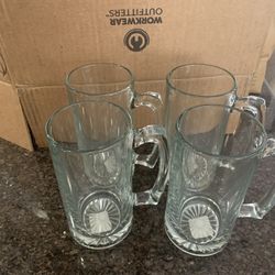 4 glass mugs New 