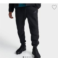 Nike Tech fleece Joggers Size Smallmens