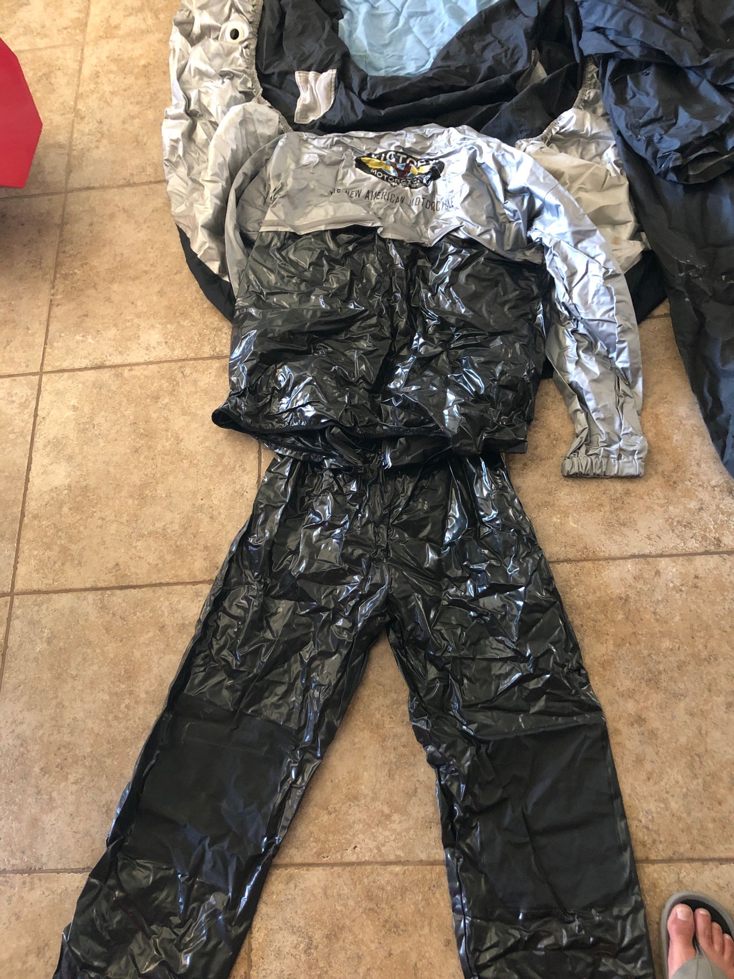 Motorcycle rain gear