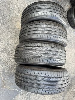 Set Of 4 Nice Michelin Primacy Tour A/S  235/55/19 (We Install & Balance)
