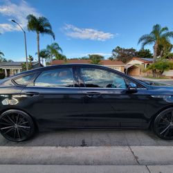 (13) Ford Fusion, Low Miles, Clean Title, 4 Cylinder Gas Saver, 20"Rims, Smogged, Registered, Runs And Drives Great, Serious Buyers Only Please