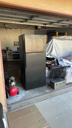 Fridge $200
