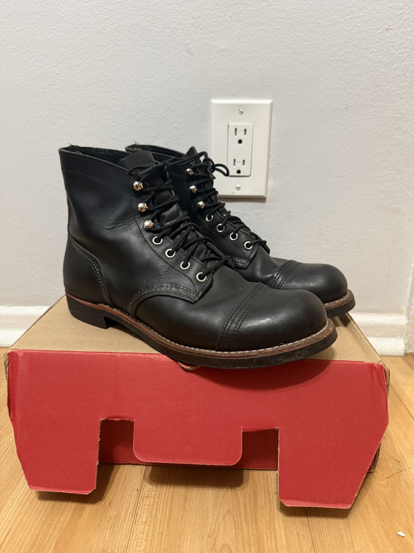 Red Wing Iron Ranger 8114 Mens Boots
