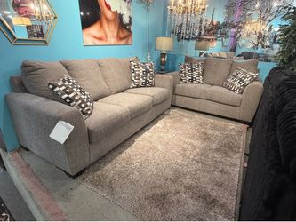 🔥 LIMITED TIME ONLY! 🔥 Beautiful Ashley sofa & loveseat set NOW JUST $898 🤯