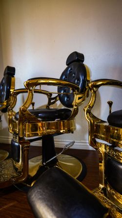 Luxury Golden & Black Leather Barber Chair