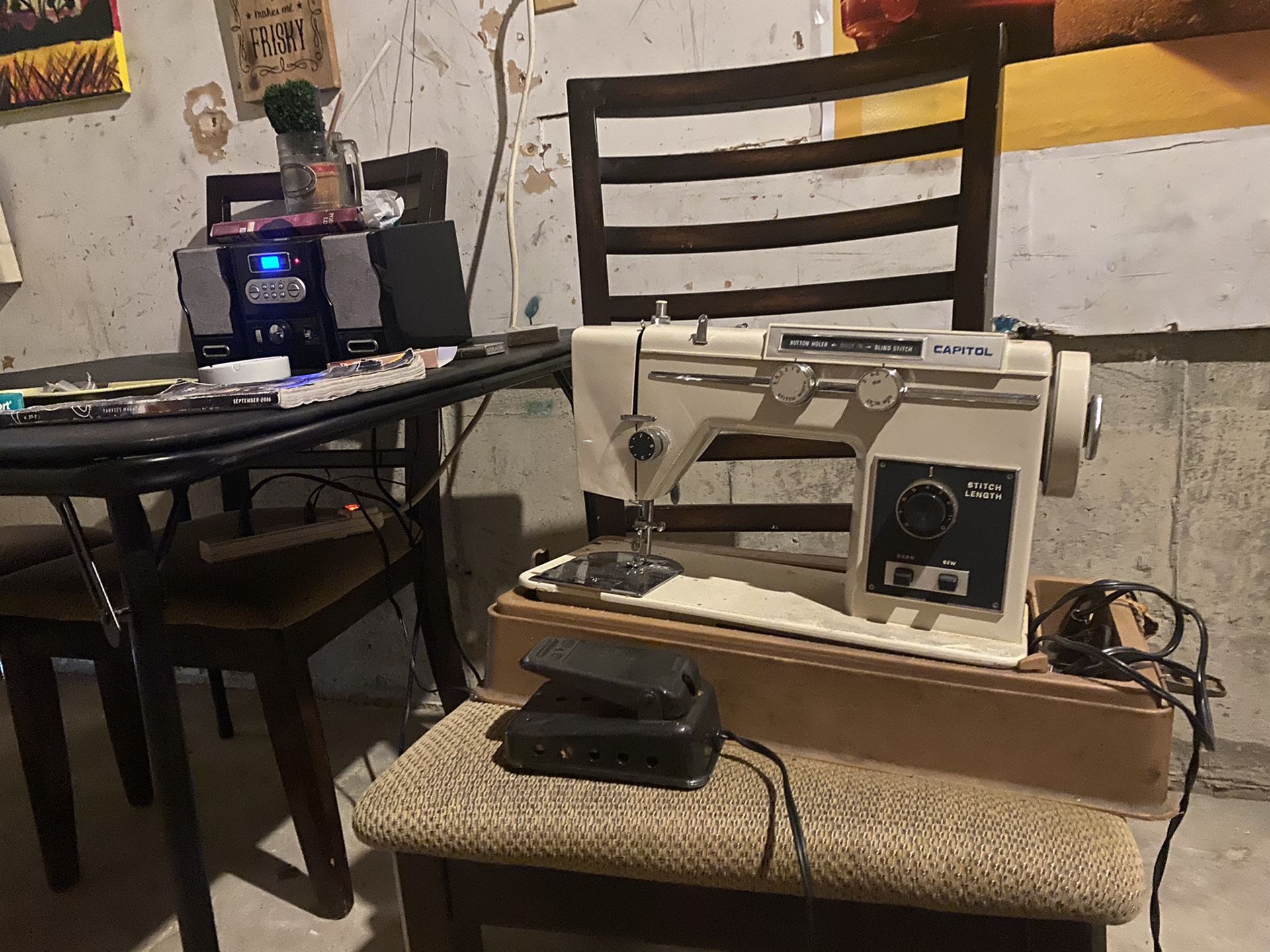 Vintage sewing machine! Turns on perfect two power plugs included inside machine case only needing one plug to run . Good condition. Not a sewer so