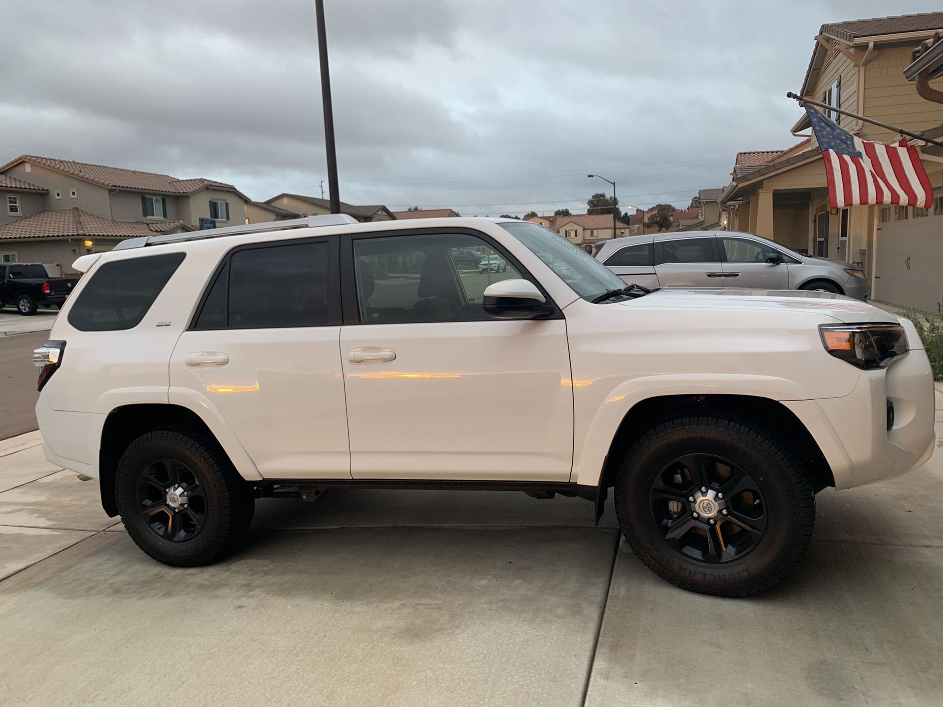 17inch Toyota rims & new tires