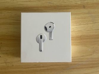 Apple AirPods 5 Wireless Charging Case – Brand New Sealed