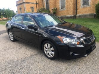 2010 HONDA ACCORD EXL AUTO LOADED 70,000 MILES ONLY. U CAN FINANCE ANY CARS IN MY LOT WITH $ ZERO DOWN PAYMENT, EASY TO QUALIFY. COME TO AFFORDABLE C