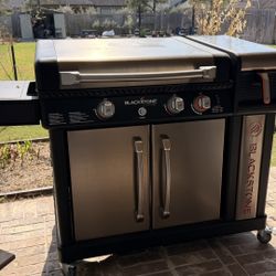 28” Blackstone Grill with Air Fryer and Accessories 