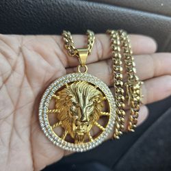 I Deliver I ship 14k gold plated Chain and Pendant