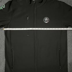 PLATEAU JACKET NYLON BONDED TO POLAR FLEECE JACKET COLOR: BLACK RED, WHITE, AND GREEN WATERBASE WHITE HD #jacket #Americanfighter #warm