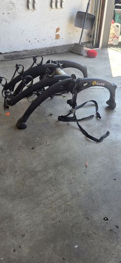 Saris Bones EX 3-Bike Trunk Rack – Great Condition
