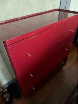 Dresser