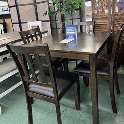 🔥Hot Deal🔥Brand New Dining Table With Four Chairs $299, Delivery Available 
