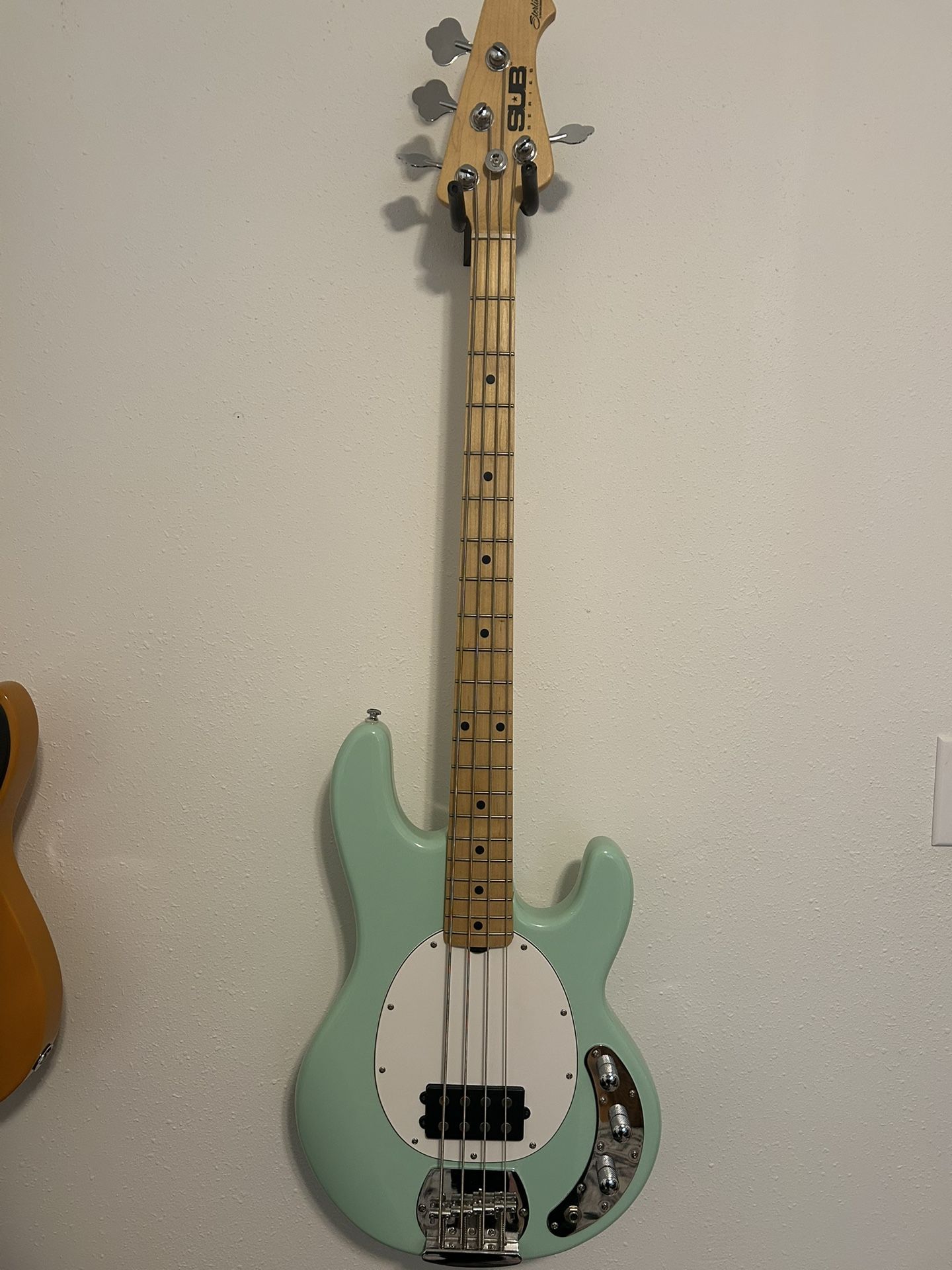 Sting ray sterling bass Guitar