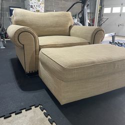 Oversized Lounge Chair W/ Ottoman 