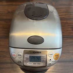 Zojirushi Rice Cooker – Lightly Used, Great Condition