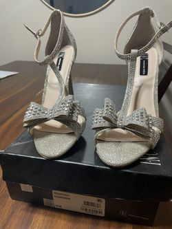 Sparkling silver INC heels