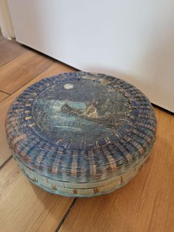 1940s hand painted basket