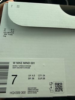 Nike mind mint green
