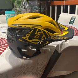 Troy Lee Designs Helmet
