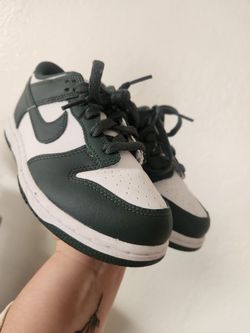 2y Kids Nike Dunks