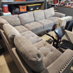 Sectional Couch 