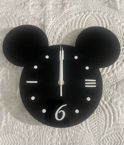 Mickey Mouse Style Wall Clock (New)