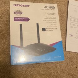 Netgear AC1200 Dual Band WiFi Router