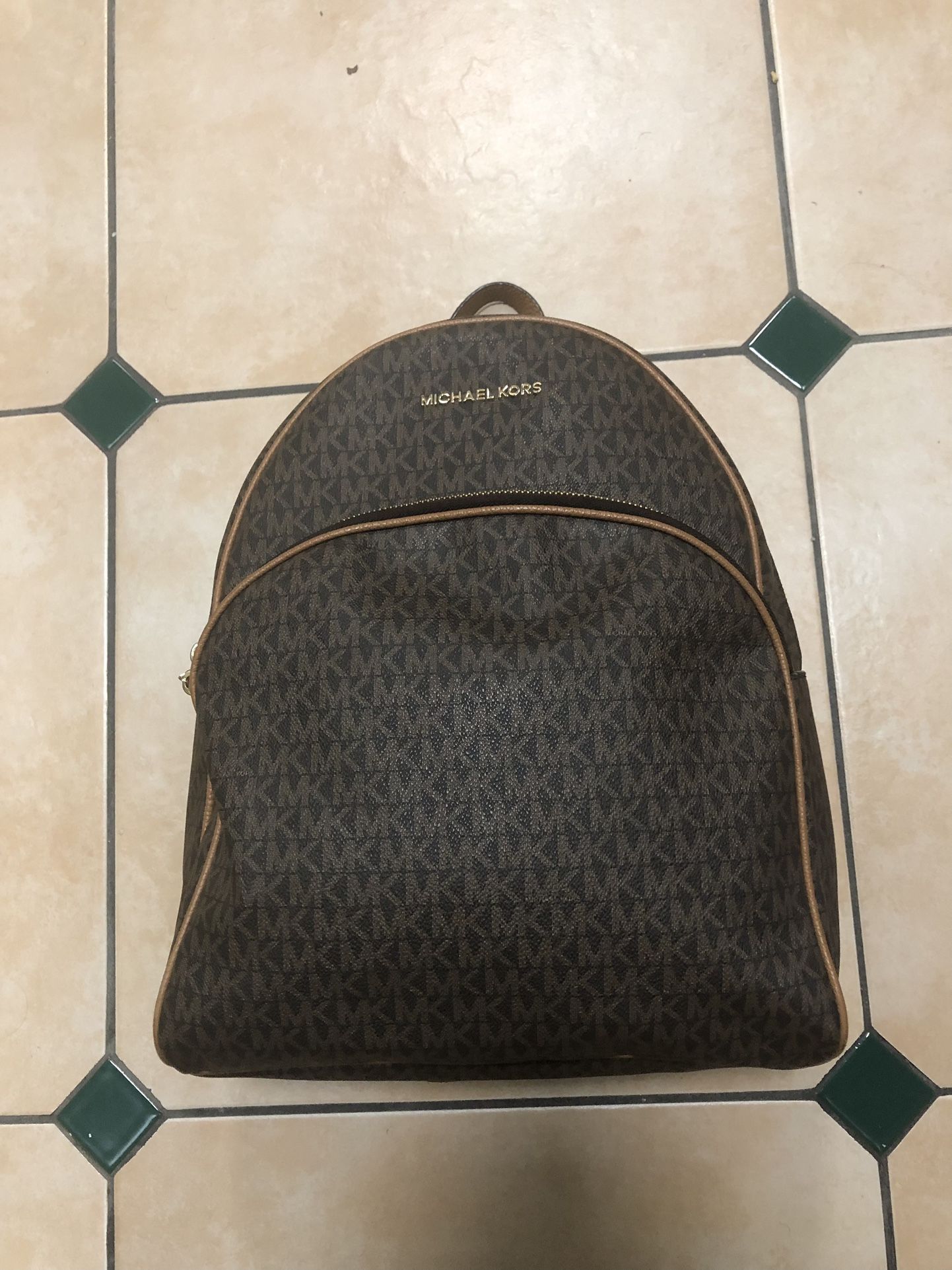 MICHAEL KORS       NEW Back Pack