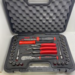 Snap On 33pc Metric SAE General Service Foam Set  196089/12