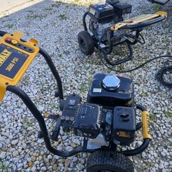 2 Dewalt Power Washers Runs Great 