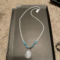 RECONSTITUTED TURQUOISEAND PEARLS