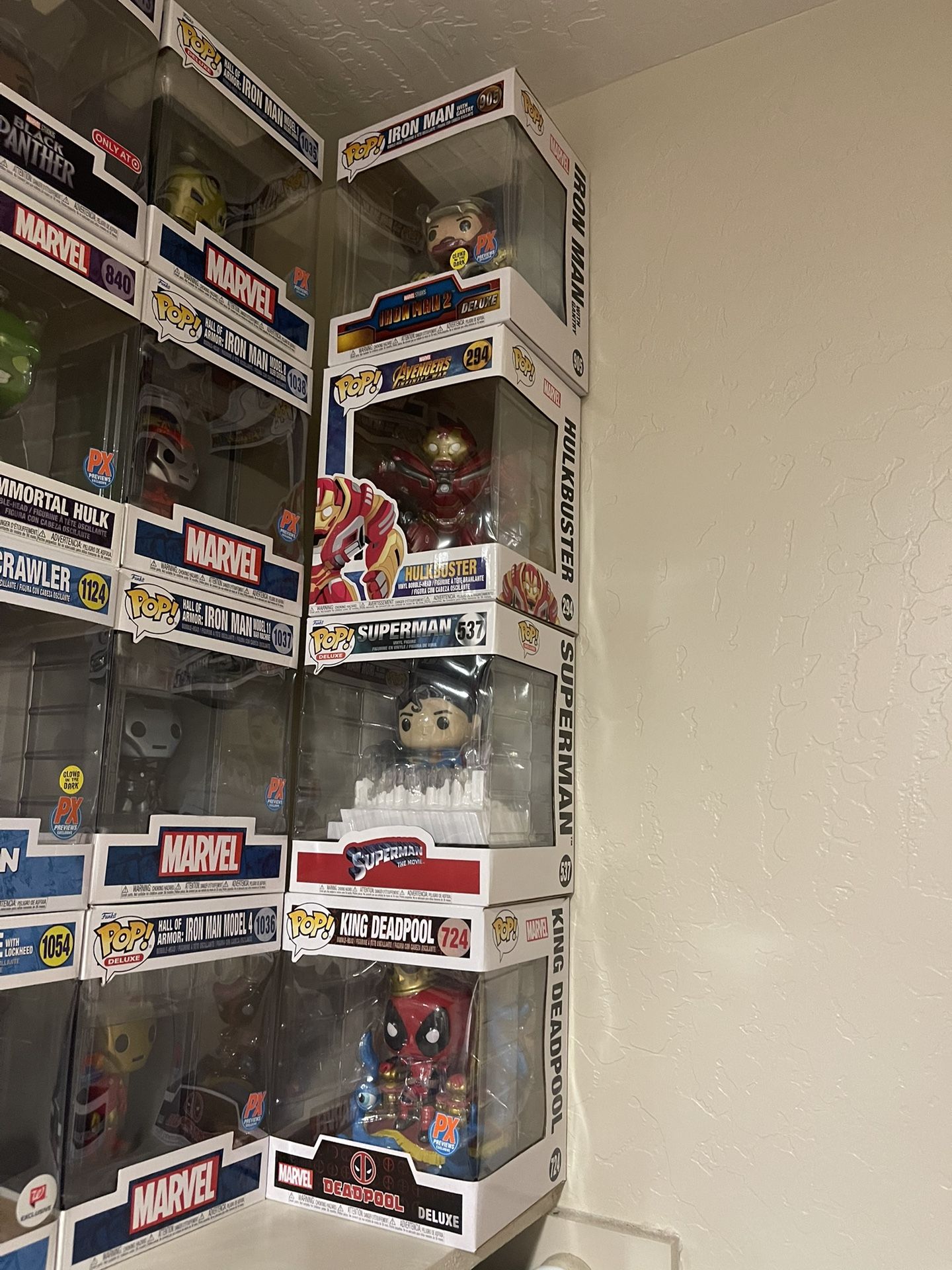 Tons Of Funko Pop Deluxe Pops Marvel And Dc!!
