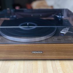 Pioneer PL-12D-II Vintage Turntable - Excellent Condition 