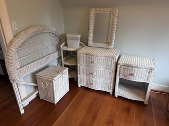White Wicker Furniture Set