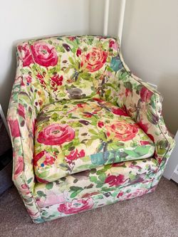 🌺 Floral Upholstered Accent Chair — Colorful Botanical Statement Piece