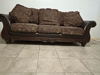sofa need gone asap