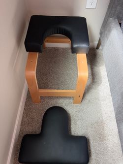 Yoga headstand chair