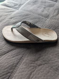 Okukai sandals