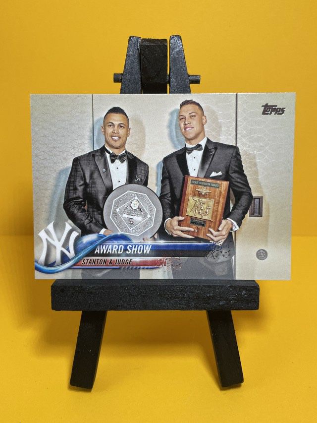 2018 Topps Award Show Aaron Judge & Mike Stanton Insert New York Yankees Card #389 BL B0002 R03 A83